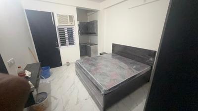 Bedroom Image of 800 Sq.ft 1 RK Apartment / Flat for rent in Palam Vihar Extension Gurgaon for Rs. 15500