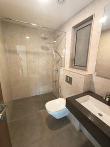 Bathroom Image of 1160 Sq.ft 2 BHK Apartment / Flat for rent in Piramal Mahalaxmi, Worli Mumbai for Rs. 240000