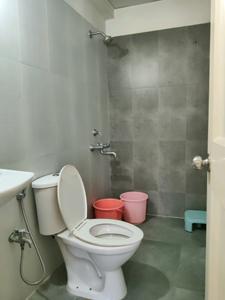 Common Bathroom Image of 700 Sq.ft 1 BHK Apartment / Flat for sale in Ashar Arize, Kalwa Thane for Rs. 10500000