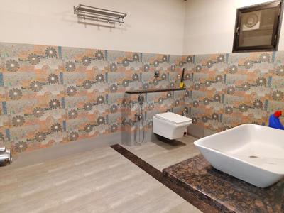 Bathroom Image of 3500 Sq.ft 4 BHK Villa for rent in Harni Vadodara for Rs. 35000