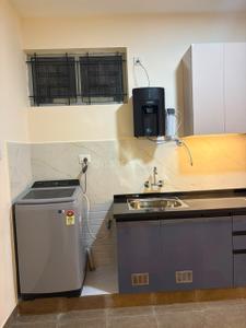 Kitchen Image of 1100 Sq.ft 2 BHK Apartment / Flat for rent in Prestige Langleigh, Whitefield Bengaluru for Rs. 65000