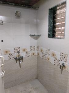 Edan Tower Common Bathroom 3