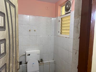 Bathroom Image of 835 Sq.ft 2 BHK Apartment / Flat for rent in Prince Village, Tondiarpet Chennai for Rs. 24000
