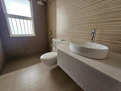 Bathroom Image of 3800 Sq.ft 4 BHK Apartment / Flat for sale in Kaloor Kochi for Rs. 46000000
