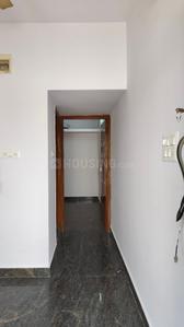 Bathroom Image of 540 Sq.ft 1 BHK Apartment / Flat for rent in Halasuru Bengaluru for Rs. 15000