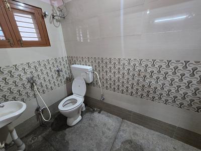 Bathroom Image of 1100 Sq.ft 2 BHK Apartment / Flat for rent in Sanjaynagar Bengaluru for Rs. 28000