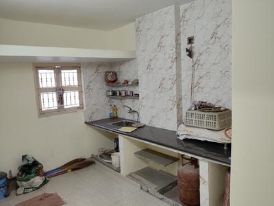 Kitchen Image of 1100 Sq.ft 2 BHK Apartment / Flat for sale in Ambawadi Ahmedabad for Rs. 6500000