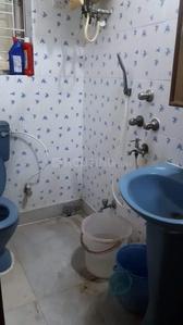 Bathroom Image of 950 Sq.ft 2 BHK Builder Floor for rent in Kasba Kolkata for Rs. 27000