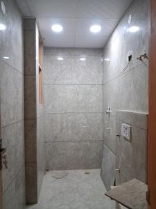 Common Bathroom Image of 1350 Sq.ft 4 BHK Builder Floor for sale in Deenpur New Delhi for Rs. 13500000