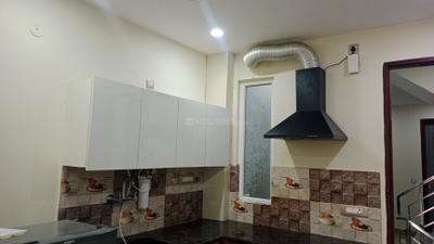 Kitchen Image of 750 Sq.ft 1 BHK Builder Floor for rent in Sector 14 Gurgaon for Rs. 31000