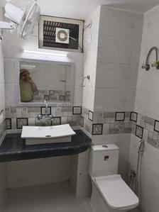 Bathroom Image of 1000 Sq.ft 1 BHK Independent House for rent in Sector 46 Noida for Rs. 28000
