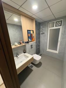 Bathroom Image of 1850 Sq.ft 4 BHK Apartment / Flat for sale in Godrej Blue, New Alipore Kolkata for Rs. 40000000