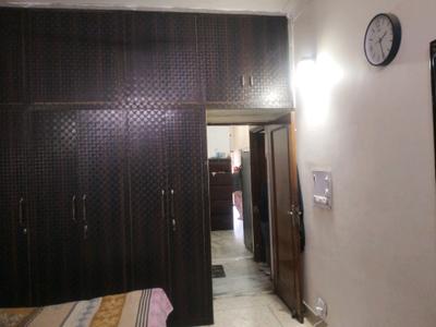 Bedroom Image of 1440 Sq.ft 2.5 BHK Builder Floor for sale in Mukherjee Nagar New Delhi for Rs. 16000000