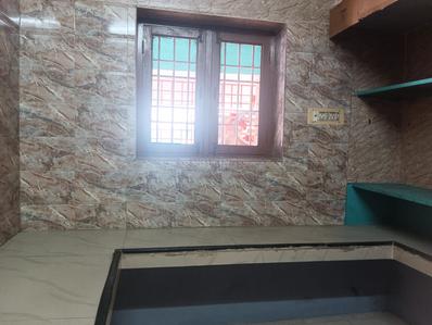 Kitchen Image of 550 Sq.ft 1 RK Builder Floor for rent in Thorapadi Vellore for Rs. 3800