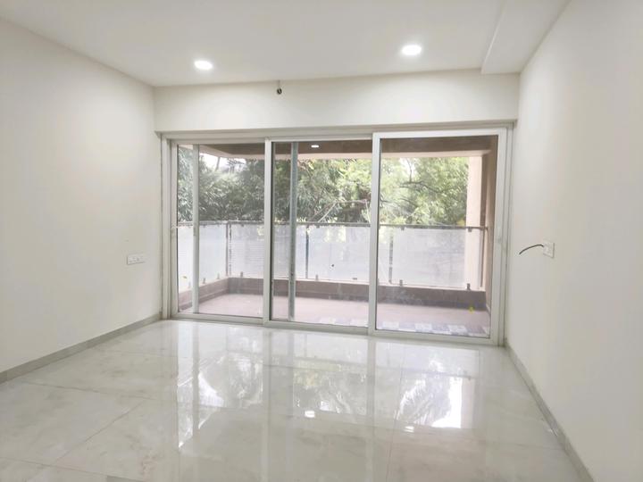 Crest Oaks Main Image 1