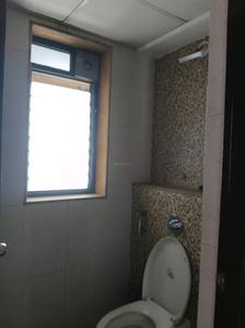 Common Bathroom One Image of 650 Sq.ft 1 BHK Apartment / Flat for sale in Lodha Lakeshore Greens, Palava Phase 2 Thane for Rs. 3300000