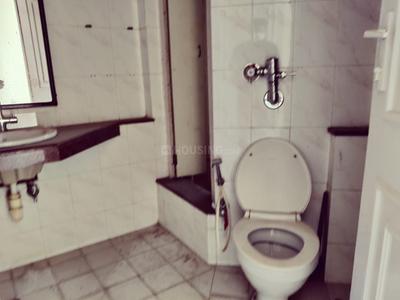 Bathroom Image of 1470 Sq.ft 3 BHK Apartment / Flat for sale in Hiranandani Sovereign, Powai Mumbai for Rs. 51000000