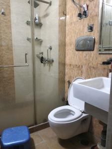 Common Bathroom One Image of 1200 Sq.ft 3 BHK Builder Floor for rent in Paschim Vihar New Delhi for Rs. 38000