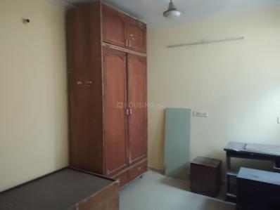 Bedroom Image of 1000 Sq.ft 3 BHK Builder Floor for rent in Preet Vihar New Delhi for Rs. 19000