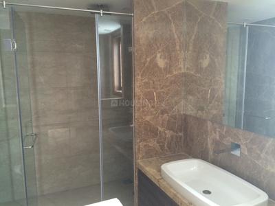 Bathroom Image of 4500 Sq.ft 4 BHK Builder Floor for rent in New Friends Colony New Delhi for Rs. 218000