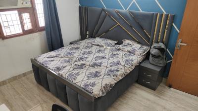 Bedroom Image of 1600 Sq.ft 3 BHK Apartment / Flat for sale in Defence Enclave, Sector 44 Noida for Rs. 8000000
