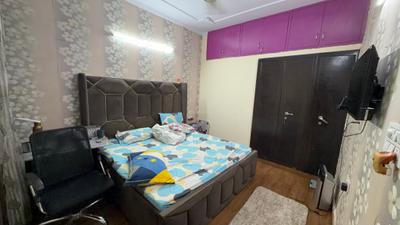 Bedroom Image of 1000 Sq.ft 2 BHK Builder Floor for sale in Patel Nagar New Delhi for Rs. 11000000