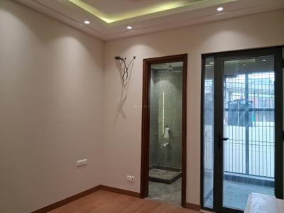 Bedroom Image of 1350 Sq.ft 3 BHK Builder Floor for sale in Paschim Vihar New Delhi for Rs. 28500000