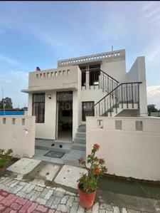 Image of 645 Sq.ft 4 BHK Independent House for rent in Gosainganj, Lucknow for Rs. 8000