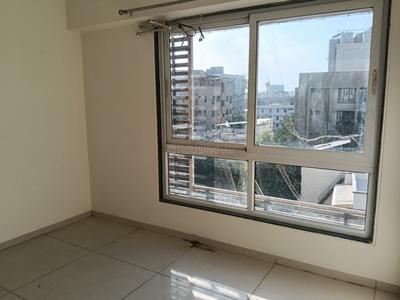 Bedroom Image of 1700 Sq.ft 3 BHK Apartment / Flat for rent in Navrangpura Ahmedabad for Rs. 50000