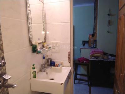 Bathroom Image of 4500 Sq.ft 10 BHK Independent House for sale in Karol Bagh New Delhi for Rs. 100000000