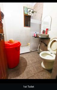 Bathroom Image of 720 Sq.ft 2 BHK Builder Floor for sale in Yamuna Vihar New Delhi for Rs. 7000000