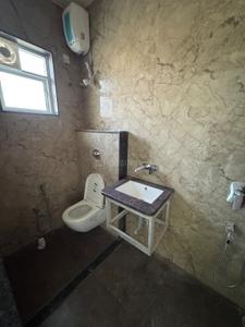 Bathroom Image of 1765 Sq.ft 3 BHK Apartment / Flat for rent in Chatrapati Nagar Nagpur for Rs. 35000