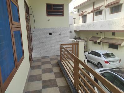 Balcony Image of 1100 Sq.ft 1 BHK Builder Floor for rent in Tapovan Enclave Tarla Amwala Dehradun for Rs. 20000