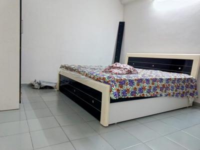 Bedroom Image of 1123 Sq.ft 2 BHK Apartment / Flat for sale in Goyal Plaza, Satellite Ahmedabad for Rs. 7500000