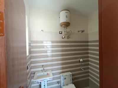 Image of 1000 Sq.ft 2 BHK Apartment / Flat for rent in Palam Vihar Extension, Gurgaon for Rs. 18000