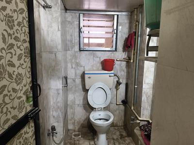 Bathroom Image of 510 Sq.ft 1 BHK Apartment / Flat for sale in Borivali West Mumbai for Rs. 11000000