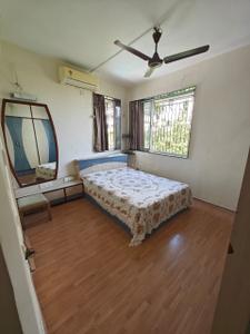 Bedroom Image of 900 Sq.ft 2 BHK Apartment / Flat for rent in Bandra West Mumbai for Rs. 99000