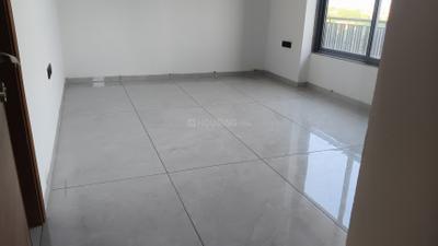 Bedroom Image of 2700 Sq.ft 3 BHK Apartment / Flat for rent in Thaltej Ahmedabad for Rs. 40000