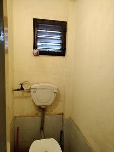 Common Bathroom One Image of 450 Sq.ft 1 BHK Apartment / Flat for sale in Sector 23 B Pokt 8, Sector 23B Dwarka New Delhi for Rs. 4700000