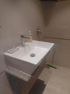 Image of 429 Sq.ft 1 BHK Apartment / Flat for rent in Hiland Woods, New Town, Kolkata for Rs. 19000