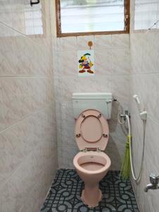 Bathroom Image of 1100 Sq.ft 2 BHK Apartment / Flat for rent in Kodambakkam Chennai for Rs. 28000