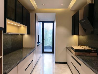 Kitchen Image of 2700 Sq.ft 4 BHK Builder Floor for sale in Sector 56 Gurgaon for Rs. 35900000