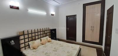 Bedroom Image of 1100 Sq.ft 1 BHK Builder Floor for rent in New Friends Colony New Delhi for Rs. 45000