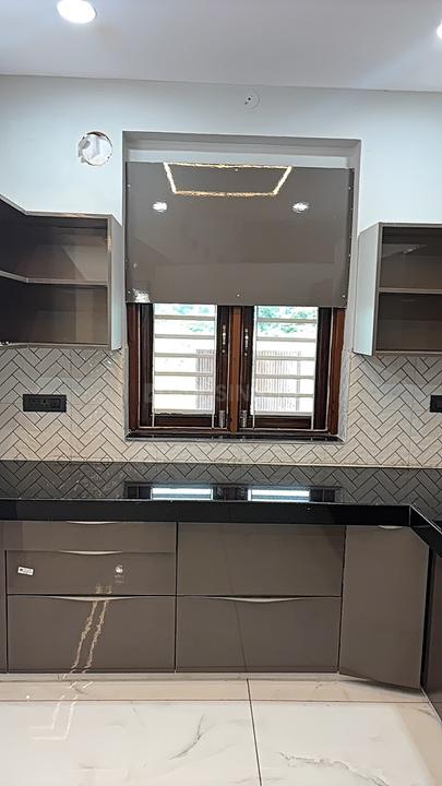 Karolan Ka Barh Main Image 1