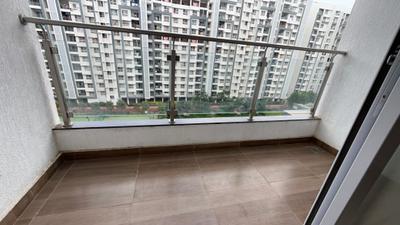 Balcony Image of 910 Sq.ft 2 BHK Apartment / Flat for rent in Gera World Of Joy, Upper Kharadi Pune for Rs. 40000
