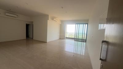 Living Room Image of 2400 Sq.ft 4 BHK Apartment / Flat for rent in Piramal Mahalaxmi, Worli Mumbai for Rs. 375000