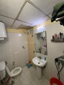 Bathroom Image of 1850 Sq.ft 3 BHK Apartment / Flat for rent in Gardenia Glamour, Vasundhara Ghaziabad for Rs. 40000