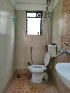Common Bathroom Image of 900 Sq.ft 2 BHK Apartment / Flat for rent in Kasarvadavali Thane for Rs. 28000