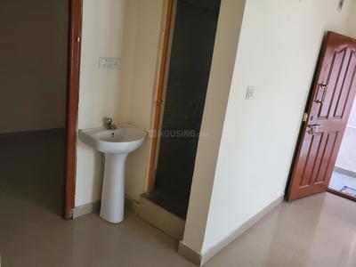Bathroom Image of 900 Sq.ft 2 BHK Builder Floor for rent in Electronic City Bengaluru for Rs. 20000