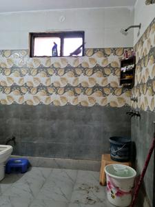 Common Bathroom One Image of 1100 Sq.ft 3 BHK Apartment / Flat for sale in Nangloi New Delhi for Rs. 4000000